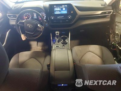 Zdjęcie 8 z 13 samochodu: 2022 TOYOTA HIGHLANDER LE VIN:5TDBZRBHXNS560666 - miniatura