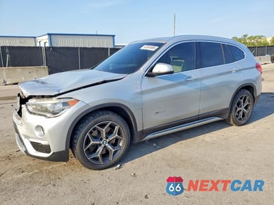 2017 BMW X1 XDRIVE28I WBXHT3Z39H4A54450 - główne zdjęcie licytacji z USA - miniatura