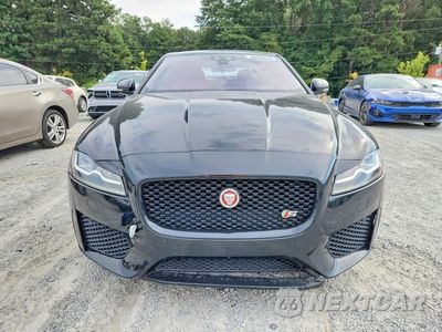 Piąte zdjęcie samochodu w środku: 2017 JAGUAR XF S VIN:SAJBG4BV8HCY43105 - miniatura