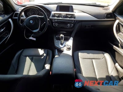 Zdjęcie 8 z 12 samochodu: 2017 BMW 320 I VIN:WBA8E1G59HNU14479 - miniatura