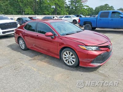 Czwarte zdjęcie samochodu z boku: 2019 TOYOTA CAMRY LE VIN:4T1B11HK2KU762321 - miniatura