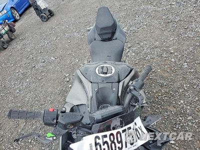 Piąte zdjęcie samochodu w środku: 2023 KAWASAKI ZR900 F VIN:ML5ZRDF17PDA61771 - miniatura