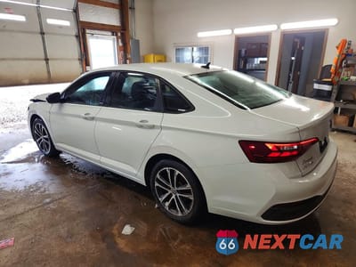 Drugie zdjęcie samochodu z przodu: 2024 VOLKSWAGEN JETTA SPORT VIN:3VWBM7BU0RM072491 - miniatura