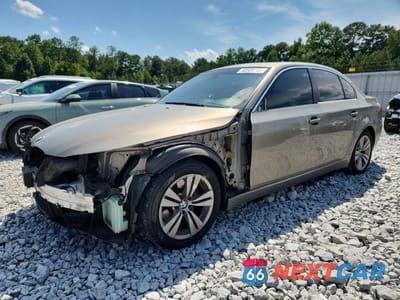 2010 BMW 528 I WBANU5C55AC363583 - główne zdjęcie licytacji z USA - miniatura
