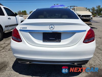 Zdjęcie 6 z 12 samochodu: 2016 MERCEDES-BENZ C 300 VIN:55SWF4JB0GU165931 - miniatura