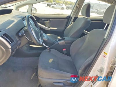 Zdjęcie 7 z 12 samochodu: 2013 TOYOTA PRIUS TWO VIN:JTDKN3DU9D0348930 - miniatura
