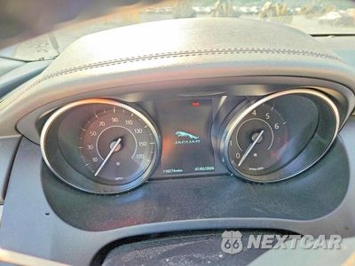 Zdjęcie 9 z 14 samochodu: 2019 JAGUAR E-PACE S VIN:SADFJ2FX8K1Z35095 - miniatura