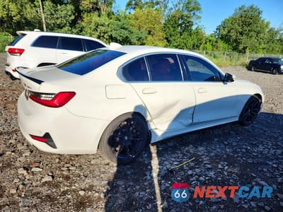 Trzecie zdjęcie samochodu z tyłu: 2021 BMW 330XI VIN:3MW5R7J01M8B81539 - miniatura