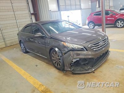 Czwarte zdjęcie samochodu z boku: 2016 HYUNDAI SONATA SPORT VIN:5NPE34AF5GH429574 - miniatura