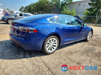 Trzecie zdjęcie samochodu z tyłu: 2017 TESLA MODEL S VIN:5YJSA1E28HF216875 - miniatura