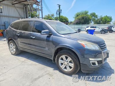 Czwarte zdjęcie samochodu z boku: 2013 CHEVROLET TRAVERSE LT VIN:1GNKRJKD8DJ251005 - miniatura