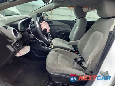Zdjęcie 7 z 12 samochodu: 2017 CHEVROLET SONIC VIN:1G1JG6SH1H4172198 - miniatura