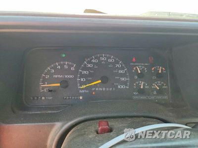 Zdjęcie 9 z 12 samochodu: 1998 GMC SIERRA K2500 VIN:1GTGK24RXWZ515654 - miniatura