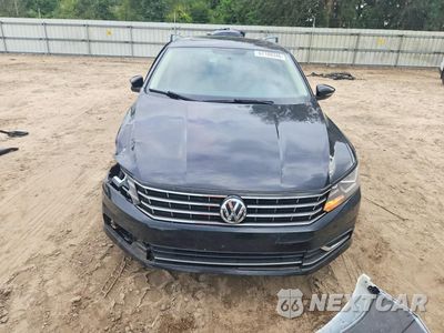 Piąte zdjęcie samochodu w środku: 2019 VOLKSWAGEN PASSAT WOLFSBURG VIN:1VWLA7A35KC002689 - miniatura