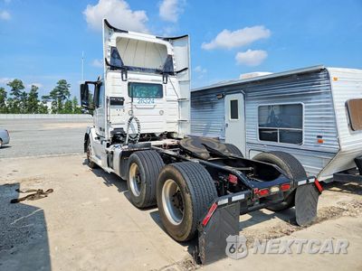 Drugie zdjęcie samochodu z przodu: 2016 VOLVO VNL SEMI TRUCK VIN:4V4NC9EH0GN948755 - miniatura