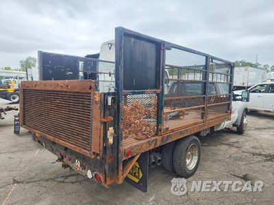 Trzecie zdjęcie samochodu z tyłu: 2011 FORD F550 VIN:1FDUF5GT4BEA48034 - miniatura