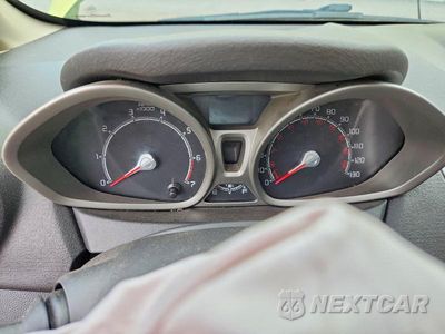 Zdjęcie 9 z 13 samochodu: 2013 FORD FIESTA SE VIN:3FADP4BJ1DM156082 - miniatura