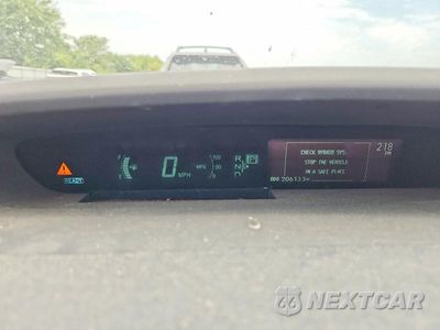 Zdjęcie 9 z 12 samochodu: 2014 TOYOTA PRIUS FOUR VIN:JTDKN3DU1E0392728 - miniatura