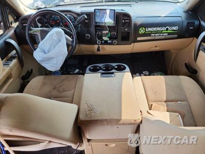 Zdjęcie 8 z 12 samochodu: 2011 CHEVROLET SILVERADO K1500 LT VIN:3GCPKSE31BG144310 - miniatura