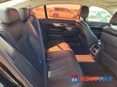 Zdjęcie 10 z 12 samochodu: 2016 BMW 740 I VIN:WBA7E2C50GG546685 - miniatura