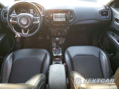 Zdjęcie 8 z 13 samochodu: 2019 JEEP COMPASS LATITUDE VIN:3C4NJDBB6KT621337 - miniatura