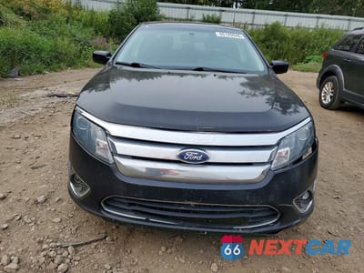 Piąte zdjęcie samochodu w środku: 2011 FORD FUSION SE VIN:3FAHP0HA0BR120711 - miniatura