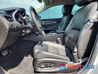 Zdjęcie 7 z 12 samochodu: 2018 CHEVROLET IMPALA LT VIN:2G1105S32J9159806 - miniatura