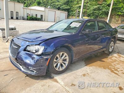 2015 CHRYSLER 300 LIMITED 2C3CCAAG0FH930219 - główne zdjęcie licytacji z USA - miniatura