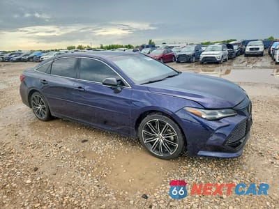 Czwarte zdjęcie samochodu z boku: 2022 TOYOTA AVALON TOURING VIN:4T1GZ1FB4NU079770 - miniatura