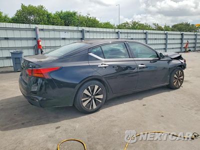 Trzecie zdjęcie samochodu z tyłu: 2019 NISSAN ALTIMA SL VIN:1N4BL4EV1KC225840 - miniatura