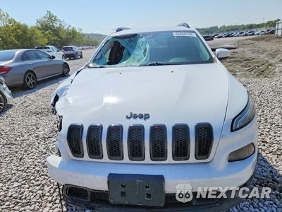 Piąte zdjęcie samochodu w środku: 2016 JEEP CHEROKEE LATITUDE VIN:1C4PJLCS3GW189356 - miniatura