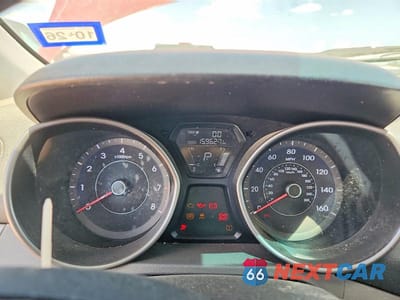 Zdjęcie 9 z 12 samochodu: 2012 HYUNDAI ELANTRA GLS VIN:5NPDH4AE6CH139598 - miniatura