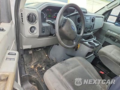 Zdjęcie 8 z 13 samochodu: 2018 FORD ECONOLINE E350 SUPER DUTY CUTAWAY VAN VIN:1FDWE3F65JDC26467 - miniatura