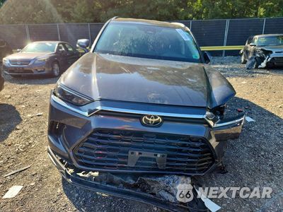 Piąte zdjęcie samochodu w środku: 2024 TOYOTA GRAND HIGHLANDER XLE VIN:5TDAAAB5XRS027443 - miniatura