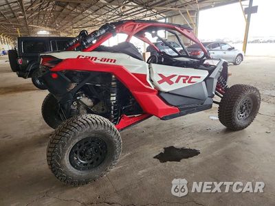 Czwarte zdjęcie samochodu z boku: 2024 CAN-AM MAVERICK X3 X RC 72 TURBO RR VIN:3JBVVAV43RE000199 - miniatura