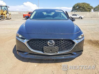 Piąte zdjęcie samochodu w środku: 2024 MAZDA 3 PREFERRED VIN:3MZBPACM1RM417160 - miniatura