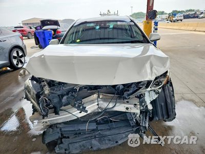 Piąte zdjęcie samochodu w środku: 2019 TOYOTA CAMRY LE VIN:4T1B31HK1KU508772 - miniatura