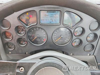 Zdjęcie 9 z 12 samochodu: 2017 MACK CXU612 SEMI TRUCK VIN:1M1AW01X5HM009778 - miniatura