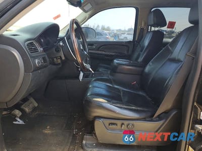 Zdjęcie 7 z 13 samochodu: 2007 GMC YUKON XL DENALI VIN:1GKFK66827J282090 - miniatura