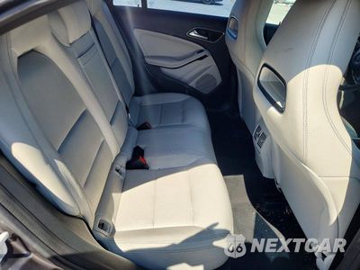 Zdjęcie 10 z 12 samochodu: 2018 MERCEDES-BENZ CLA 250 VIN:WDDSJ4EB4JN507243 - miniatura