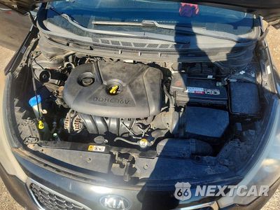 Zdjęcie 11 z 12 samochodu: 2015 KIA FORTE LX VIN:KNAFK4A62F5337597 - miniatura