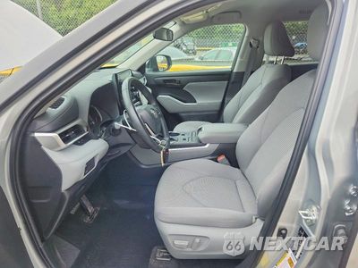 Zdjęcie 7 z 13 samochodu: 2022 TOYOTA HIGHLANDER LE VIN:5TDBZRBH8NS583783 - miniatura