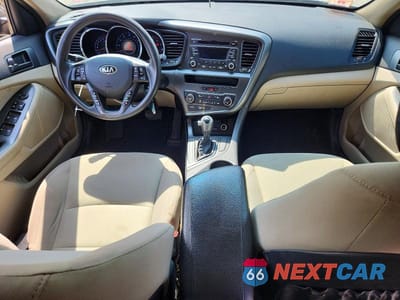 Zdjęcie 8 z 13 samochodu: 2013 KIA OPTIMA LX VIN:5XXGM4A70DG255189 - miniatura