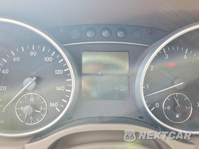 Zdjęcie 9 z 13 samochodu: 2008 MERCEDES-BENZ ML 550 VIN:4JGBB72E48A355114 - miniatura