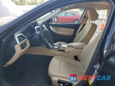 Zdjęcie 7 z 12 samochodu: 2018 BMW 320 I VIN:WBA8E1G57JNU90269 - miniatura