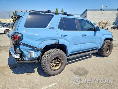 Trzecie zdjęcie samochodu z tyłu: 2026 TOYOTA 4RUNNER TRD SPORT PREMIUM VIN:JTEVA5BR9T5110091 - miniatura