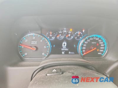 Zdjęcie 9 z 13 samochodu: 2018 CHEVROLET SUBURBAN K1500 PREMIER VIN:1GNSKJKC5JR261399 - miniatura