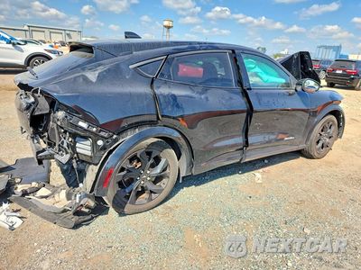 Trzecie zdjęcie samochodu z tyłu: 2023 FORD MUSTANG MACH-E PREMIUM VIN:3FMTK3SU8PMA91191 - miniatura