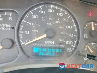 Zdjęcie 9 z 12 samochodu: 2002 GMC NEW SIERRA K1500 VIN:2GTEK19T821345108 - miniatura