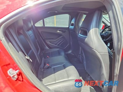 Zdjęcie 10 z 12 samochodu: 2019 MERCEDES-BENZ CLA 250 4MATIC VIN:WDDSJ4GB3KN722577 - miniatura